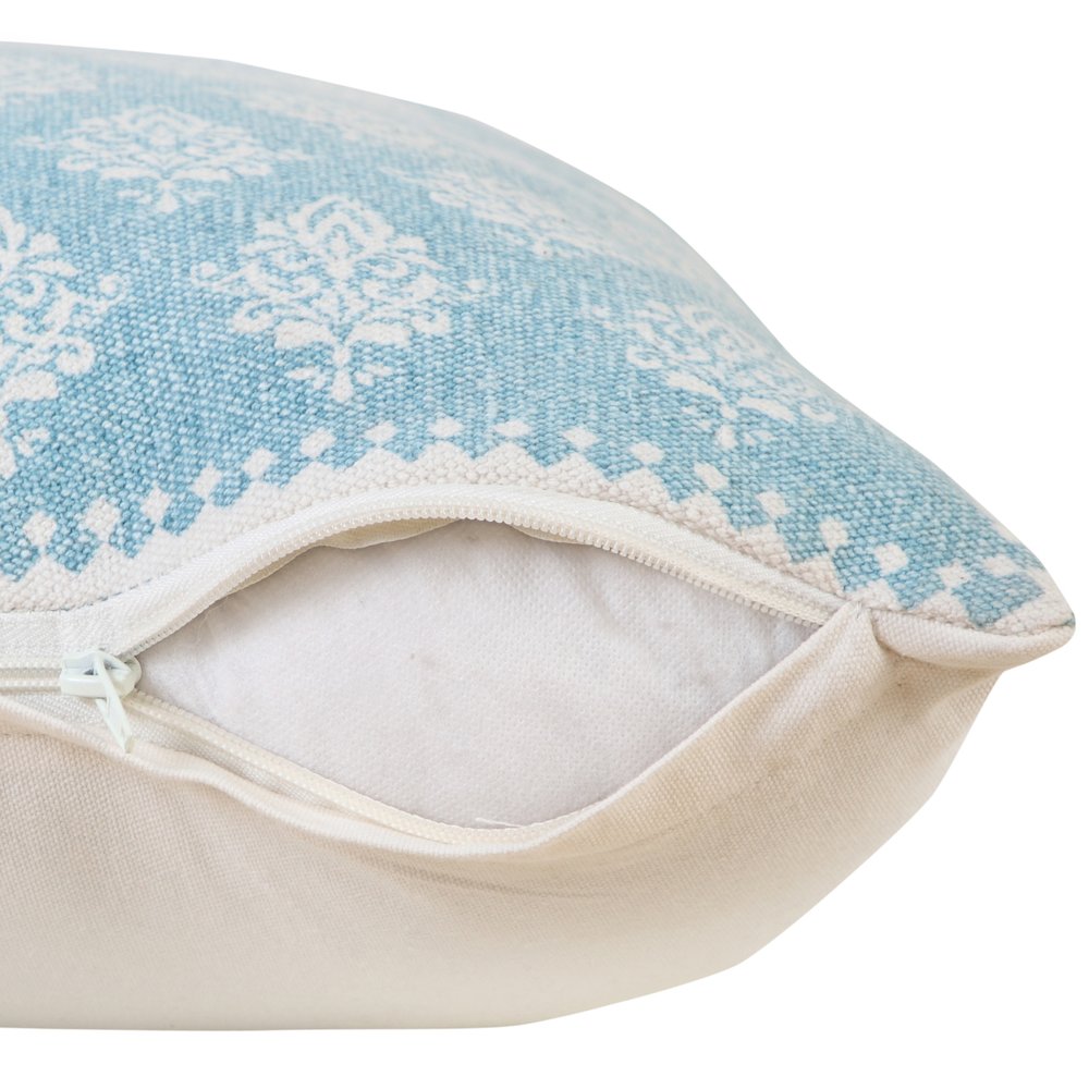 Traditional Fairytale Motif Bordered Throw Pillow. Picture 3