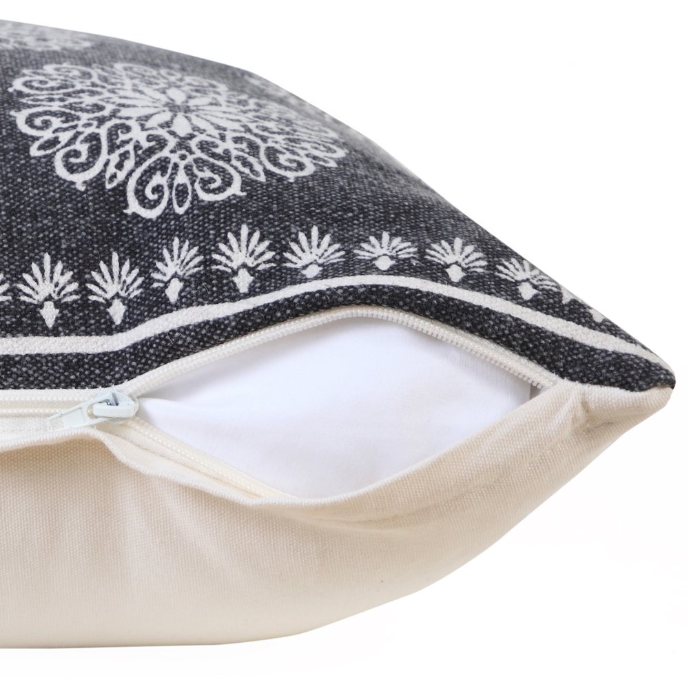 Fantasy Cotton Pillow Set of 2 in Black/White, 20" x 20". Picture 3