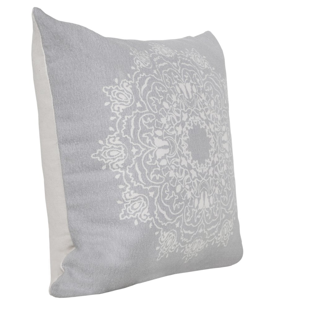 Bohemian Mandala Medallion Throw Pillow. Picture 4