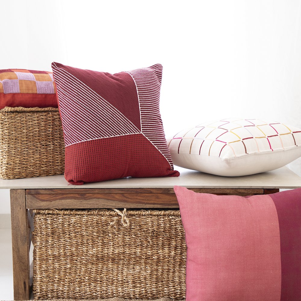 Stacy Garcia  Cotton Poly Filled Pillow in Red/White, 24" x 24". Picture 8