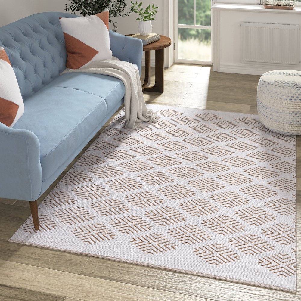 Pomona Cotton Blend Indoor Area Rug in Tan/White 5' x 7'. Picture 2