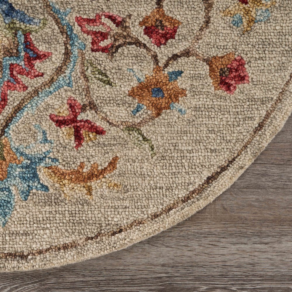 Floral Oasis Area Rug. Picture 2