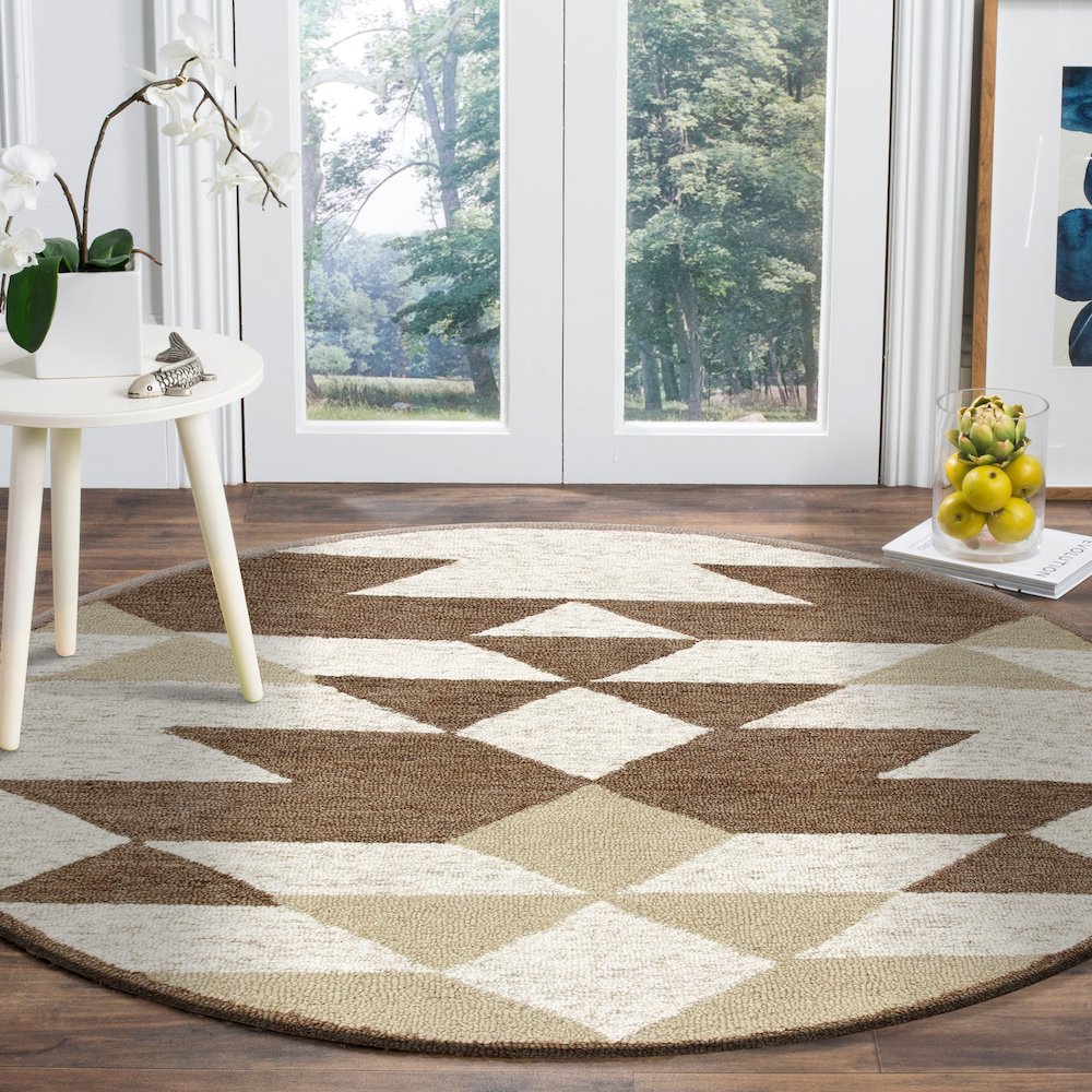 Rustic Southwestern Geometric Round Rug. Picture 6