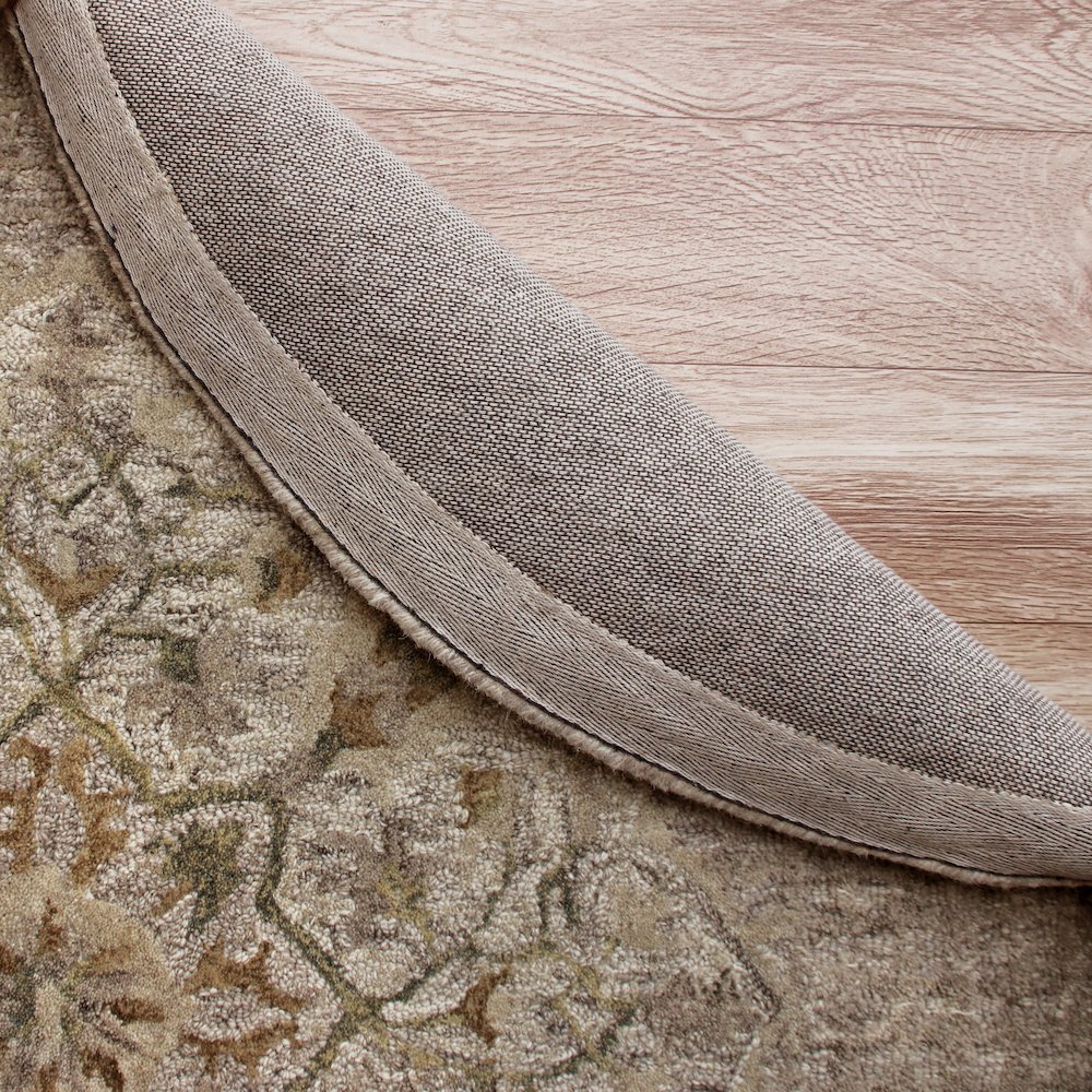 Traditional Cottage Medallion Round Rug. Picture 2
