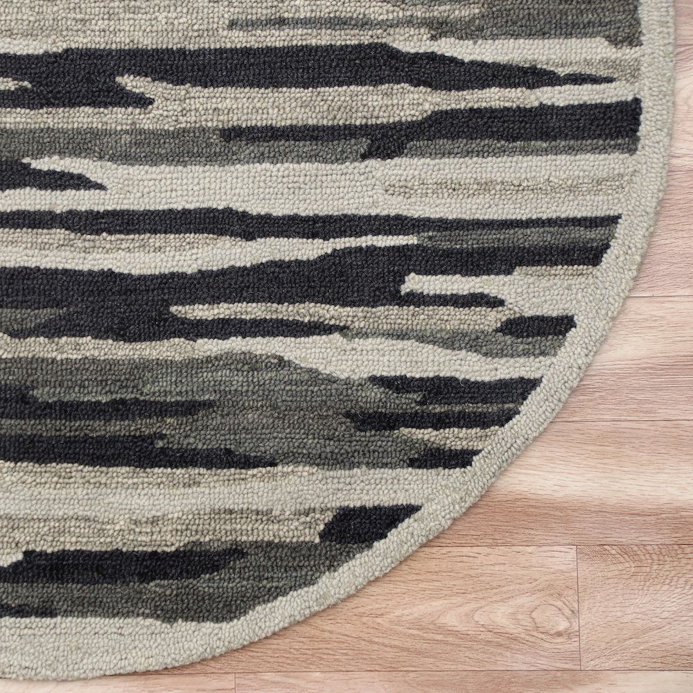 Distressed Cabin Camouflage Round Rug. Picture 3