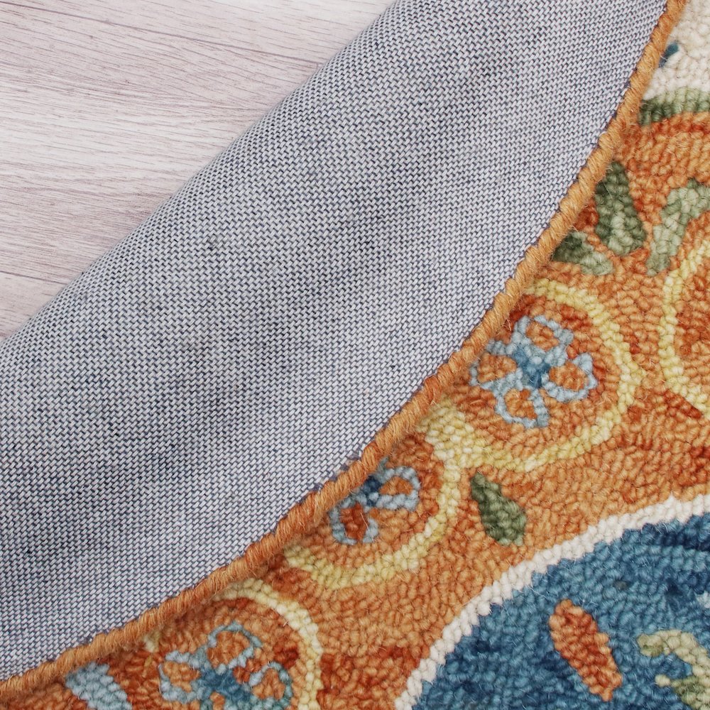 Southwestern Leon Medallion Round Rug. Picture 3