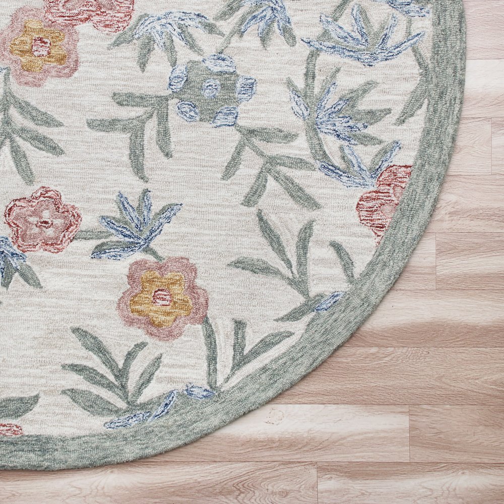 Hand Hooked Vintage Floral Garden Round Rug. Picture 2