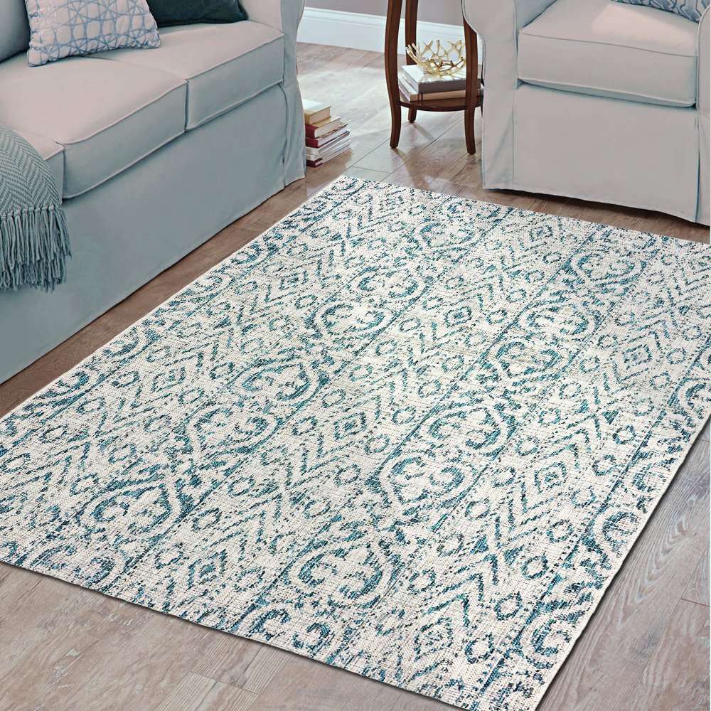 Entwined Geometric Indoor/Outdoor Area Rug. Picture 2