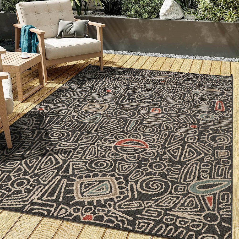 Evette Rios Black/Ivory Bohemian Abstract Polypropylene Indoor/Outdoor Area Rug. Picture 2