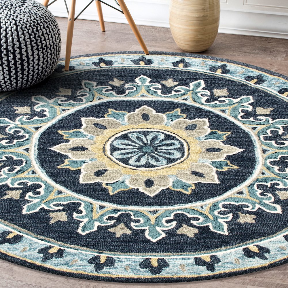 Blue Floral Gardens Medallion Round Rug. Picture 2