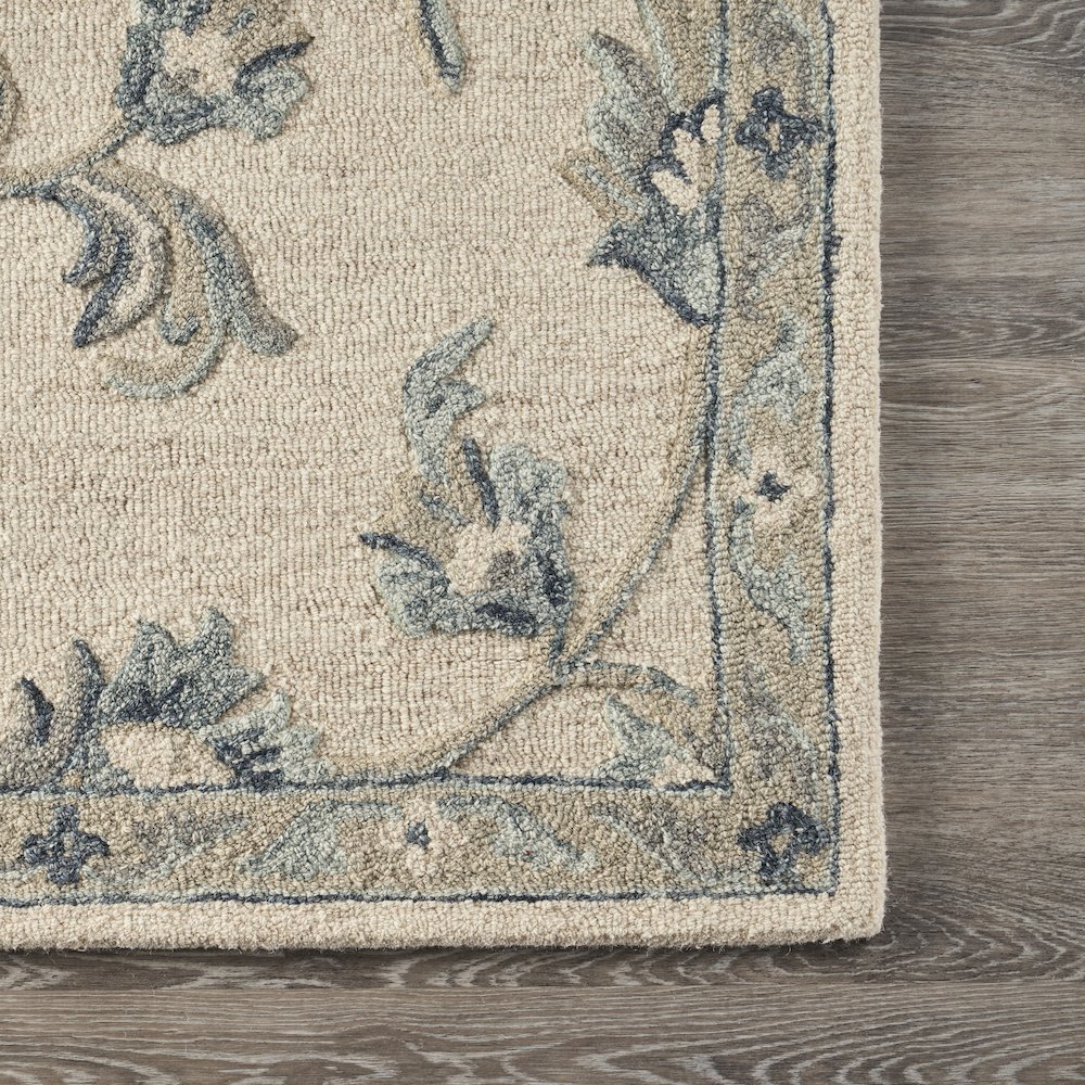 Mirroring Ivory and Blue Floral Bloom Area Rug 7'0"x9'0". Picture 5