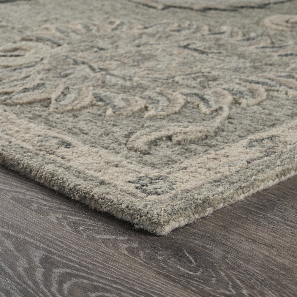 Light Gray Traditional Botanical Area Rug 7'0"x9'0". Picture 3