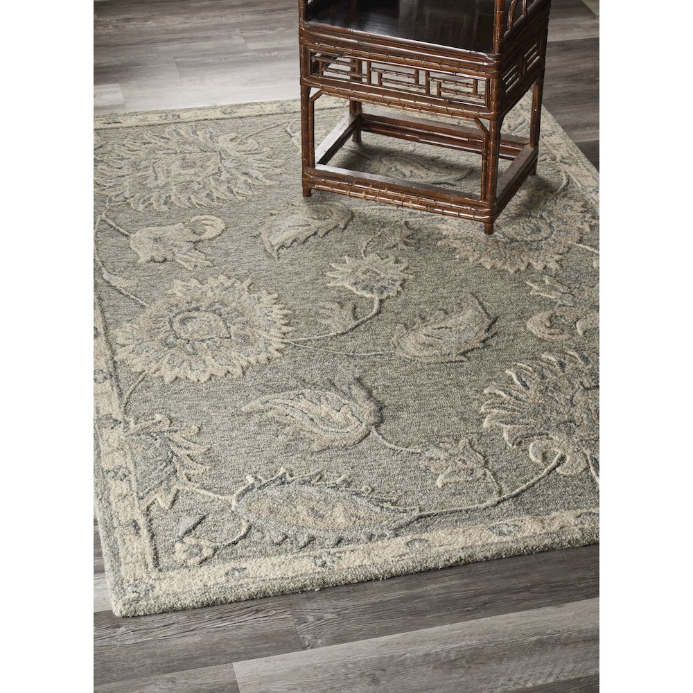 Light Gray Traditional Botanical Area Rug 7'0"x9'0". Picture 2