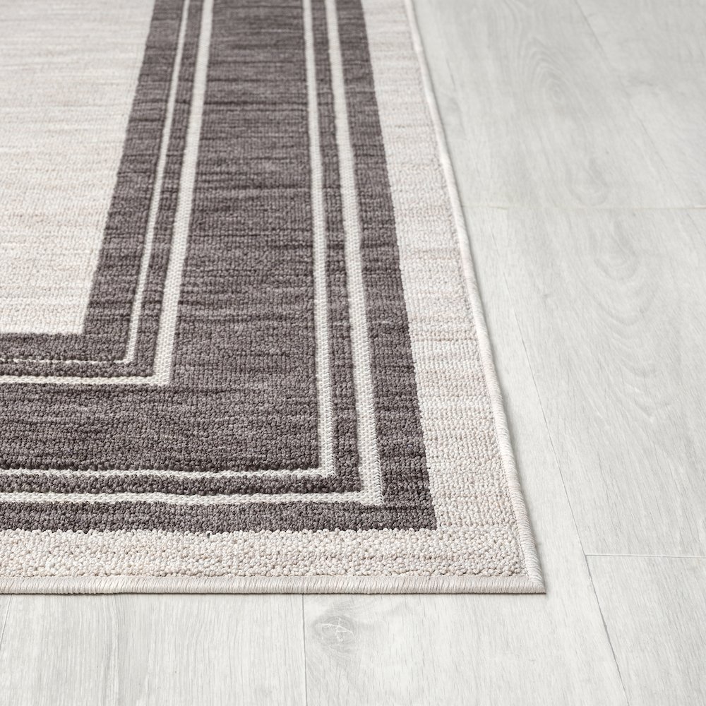 Westport Ivory/Gray Bordered PET Yarn Indoor/Outdoor Area Rug. Picture 4