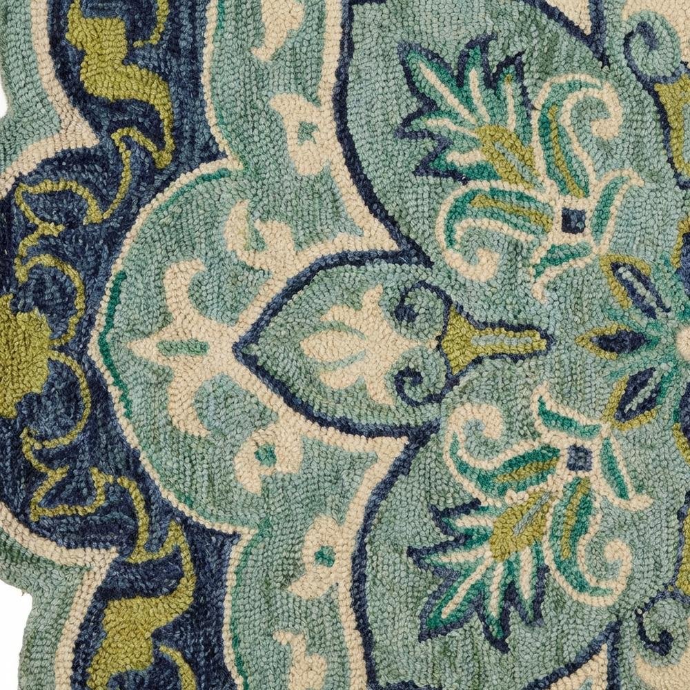 Blue Indoor Area Rug With Classic Round Design, 6 Feet Diameter. Picture 5