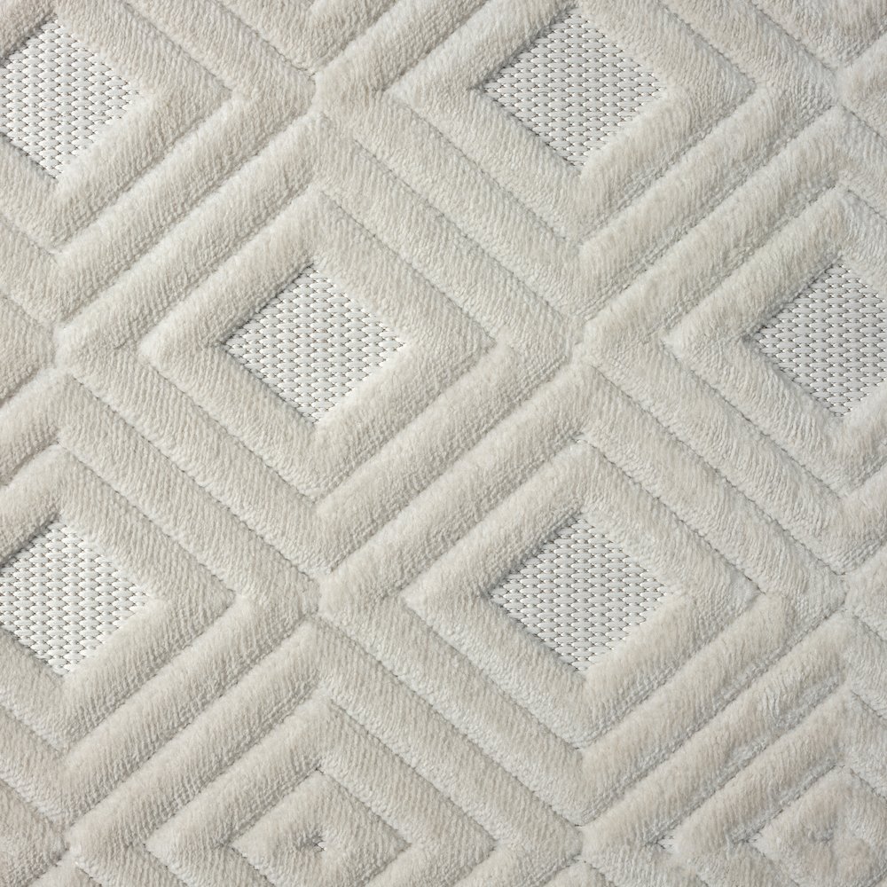 Atlas Durable Performance Area Rug Outdoor in Ivory, 7'10" x 9'10". Picture 7