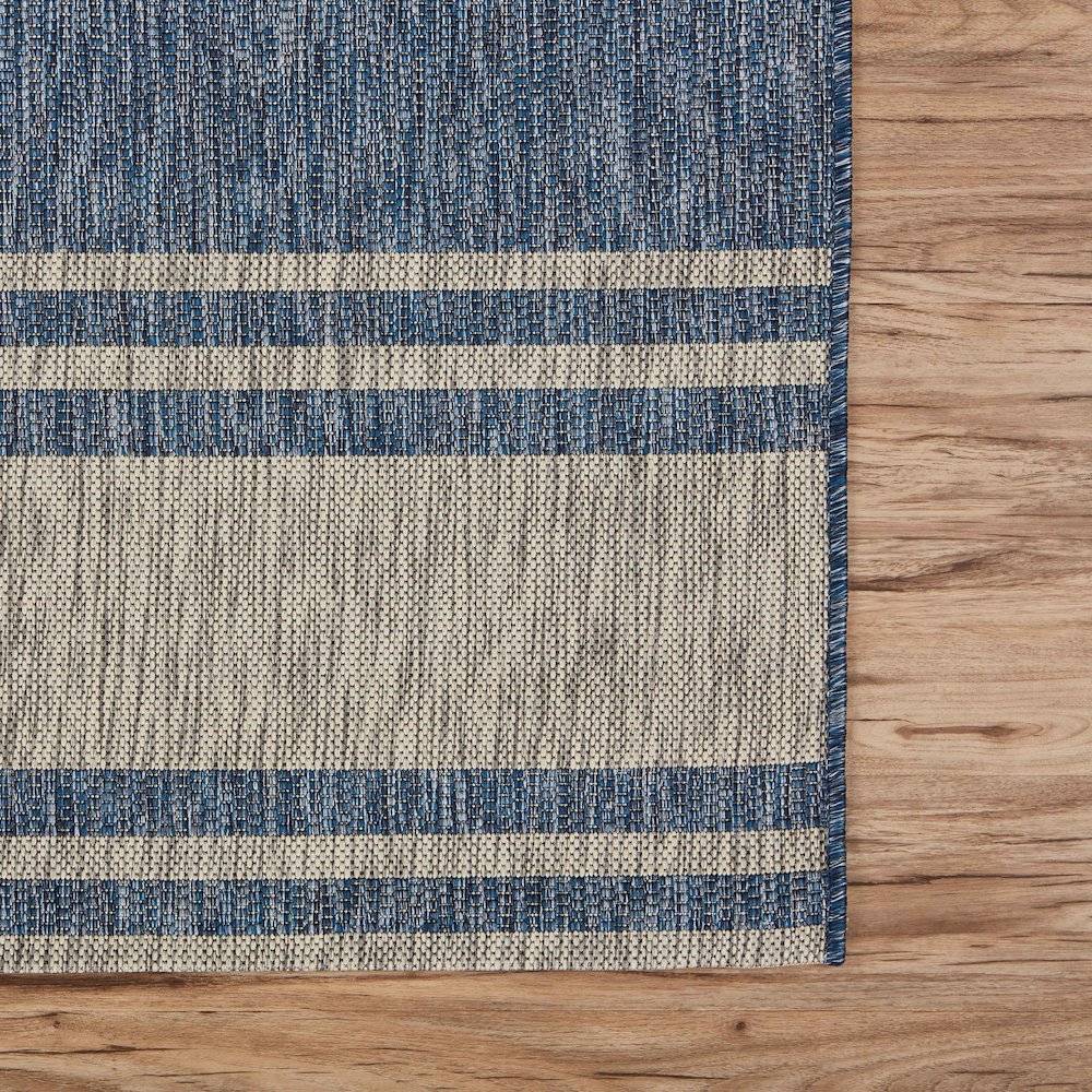 Captiva Durable Performance Area Rug Outdoor in Blue/Gray, 7'9" x 9'5". Picture 6