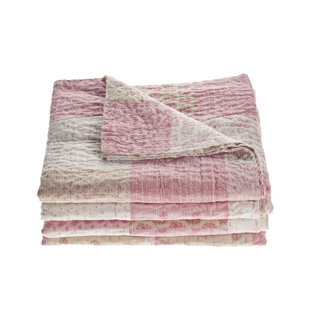 Coverlet Cotton in Pink 92" x 96". Picture 2