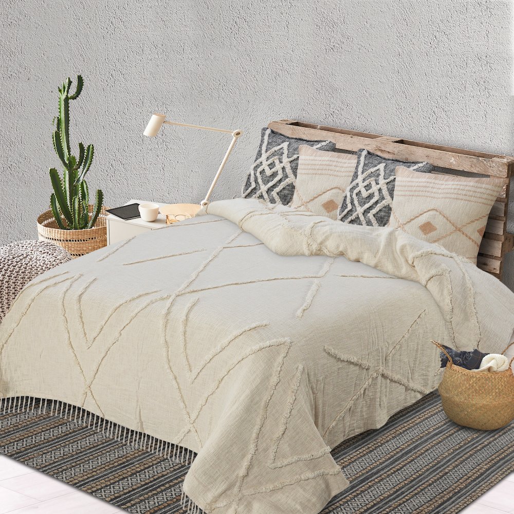 Coverlet Cotton in Ivory 90" x 108". Picture 7