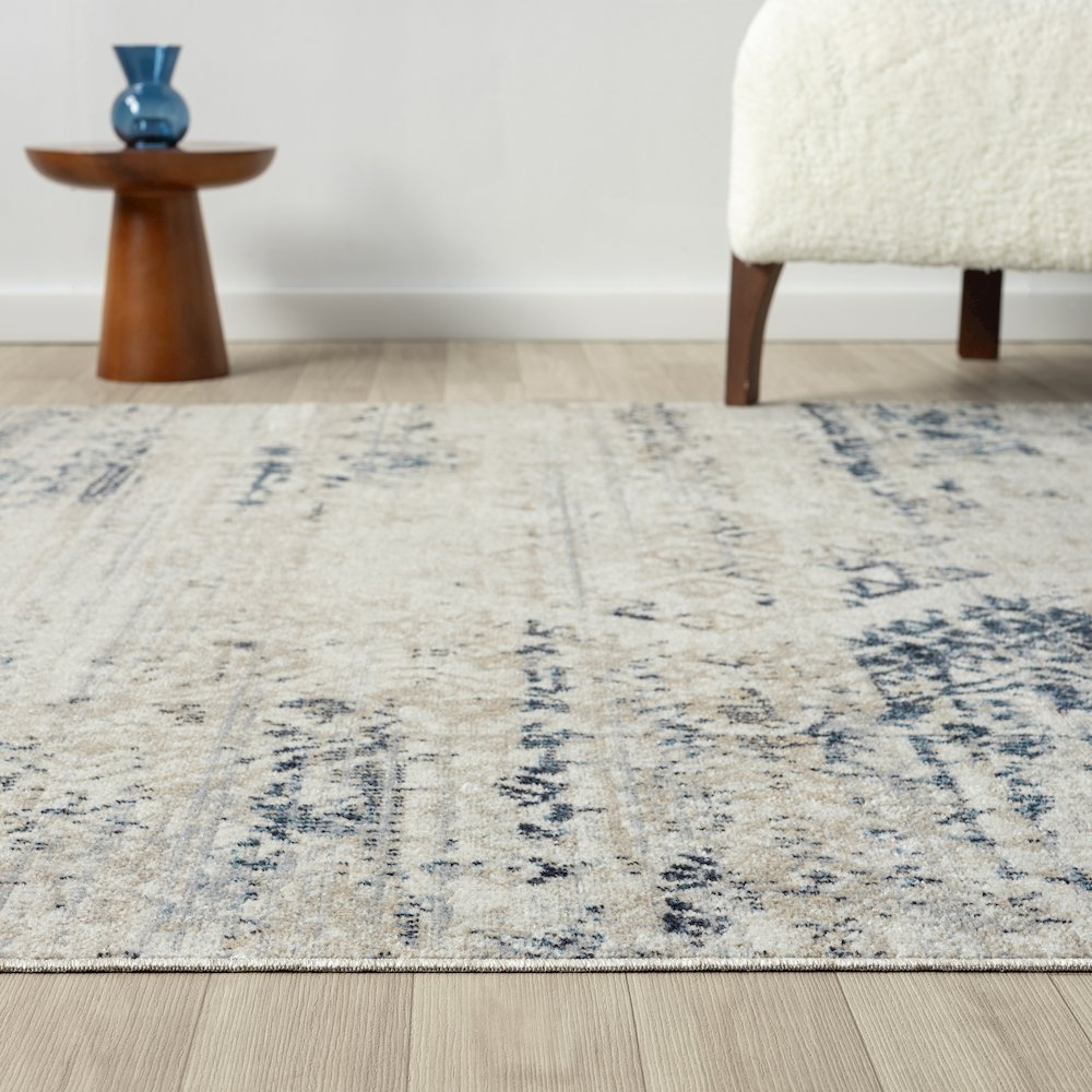 Lanham Durable Performance Area Rug Indoor in Ivory/Blue, 5' x 7'. Picture 3