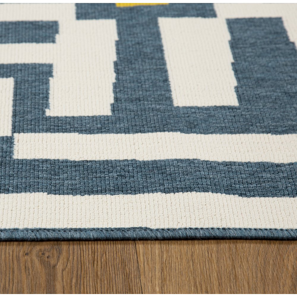 Mapa Durable Performance Area Rug Outdoor in Blue/White, 8' x 9'9". Picture 7