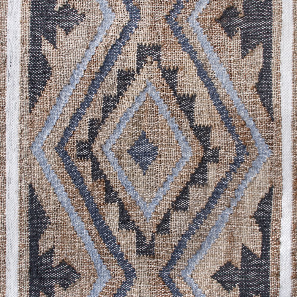 Coastal Cohesion Handwoven Jute and Chotton Dhurrie Area Rug. Picture 2