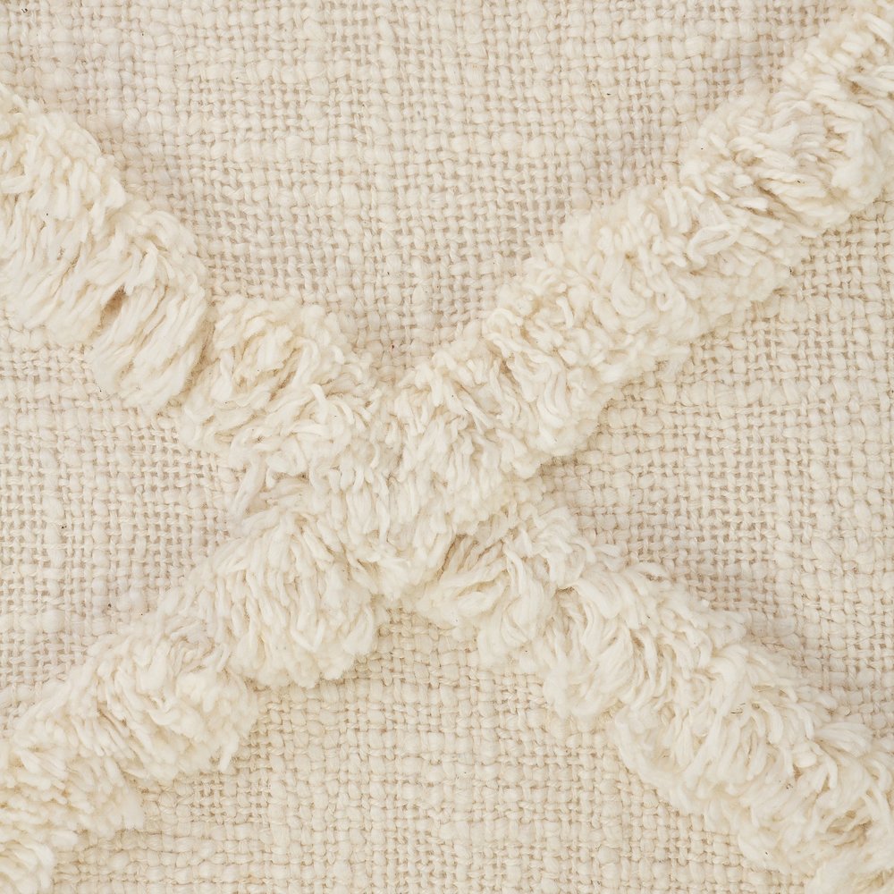 Evette Rios Reese Solid Decorative Diamond Tufted Cotton Throw Pillow. Picture 2