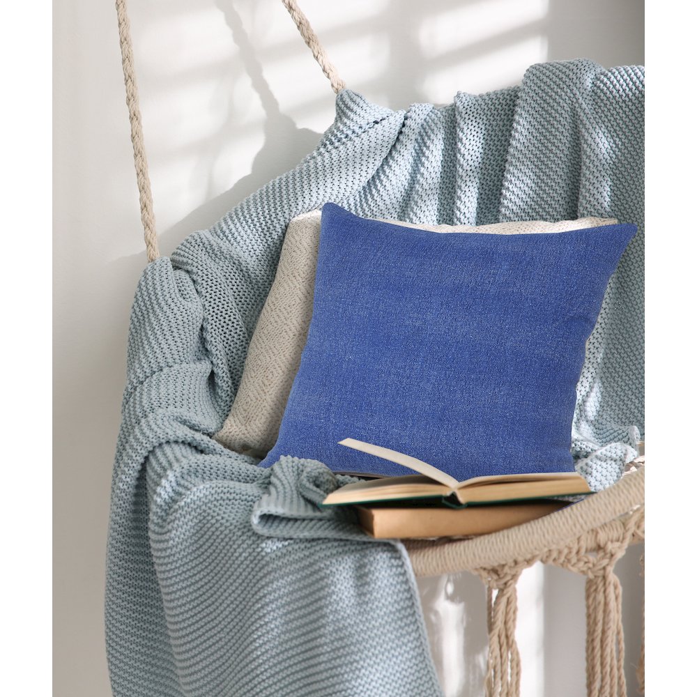 Sundaze Cotton Pillow Set of 2 in Blue, 20" x 20". Picture 9