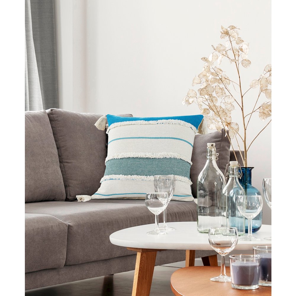 Quarry Cotton Pillow Set of 2 in White/Blue, 20" x 20". Picture 9