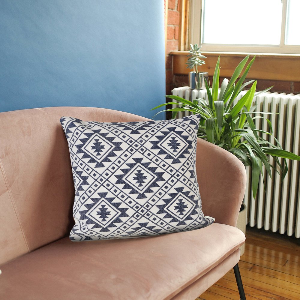 Zion Cotton Pillow Set of 2 in White/Blue, 20" x 20". Picture 9