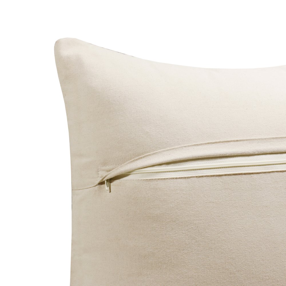 Mindy Cotton Blend Pillow Set of 2 in Green, 20" x 20". Picture 3