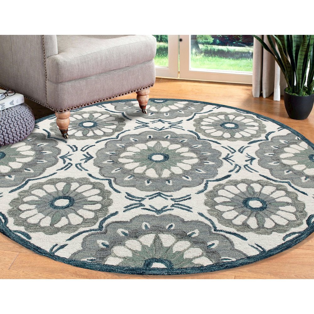 RugsA Ivory/Gray Suzani Wool Round Rug. Picture 2