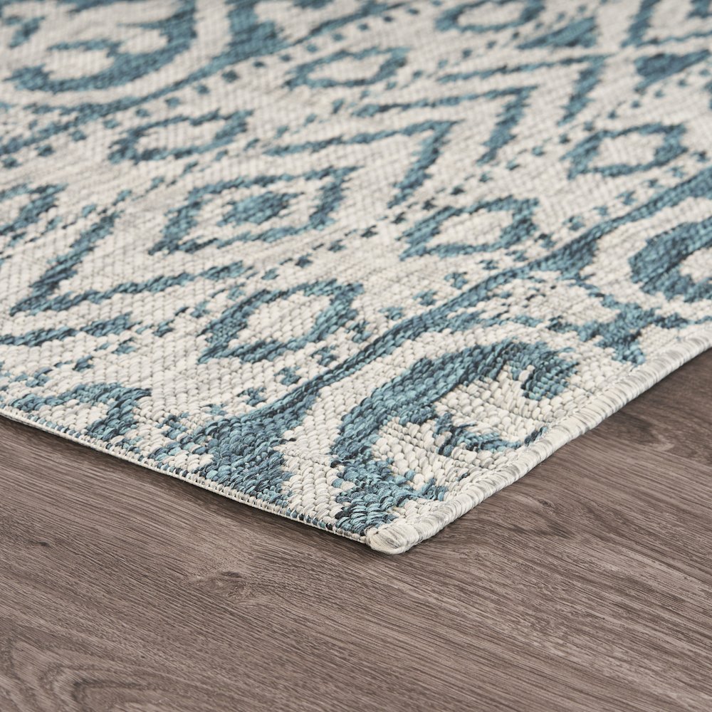 Entwined Geometric Indoor/Outdoor Area Rug. Picture 3
