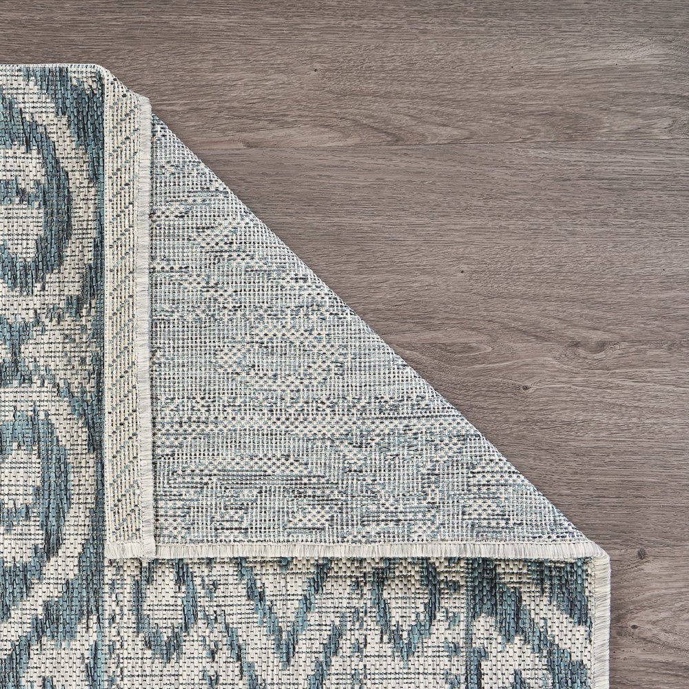Entwined Geometric Indoor/Outdoor Area Rug. Picture 6