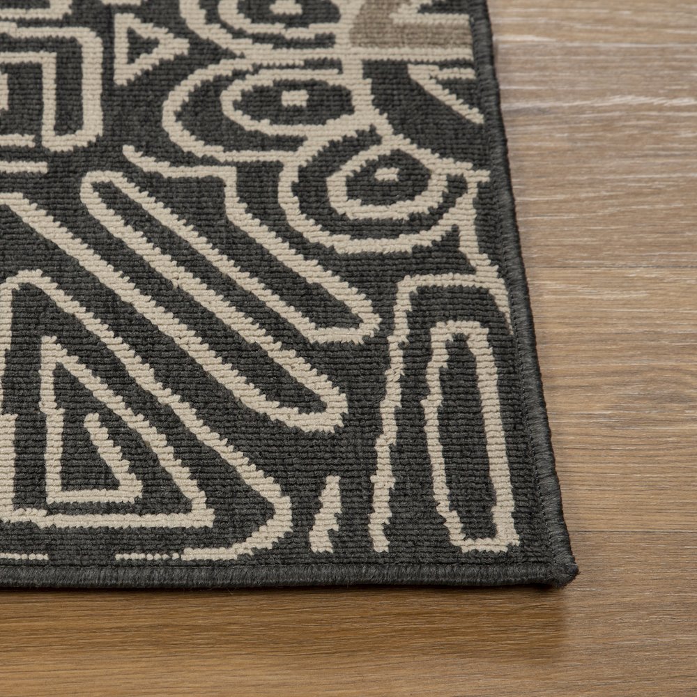 Evette Rios Black/Ivory Bohemian Abstract Polypropylene Indoor/Outdoor Area Rug. Picture 4