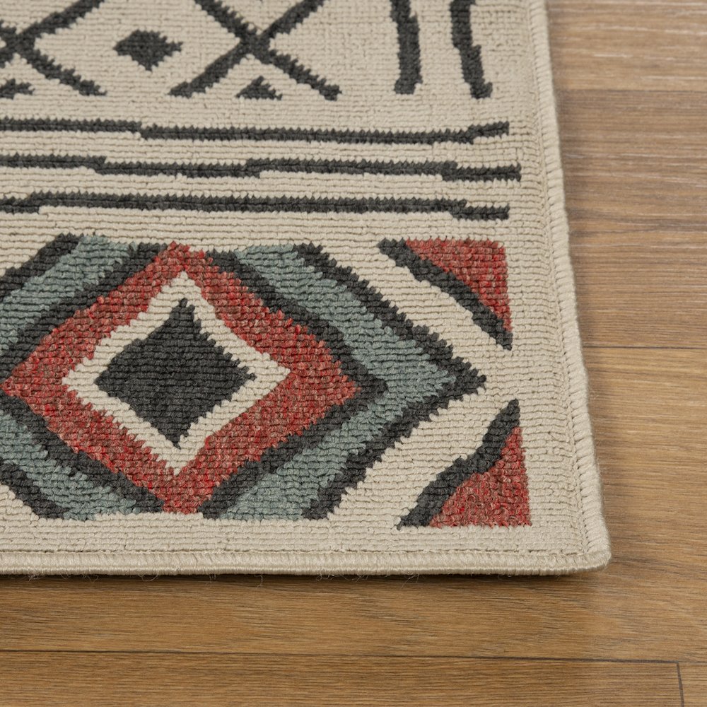 Ivory/Black Southwestern Diamond Polypropylene Indoor/Outdoor Area Rug. Picture 4