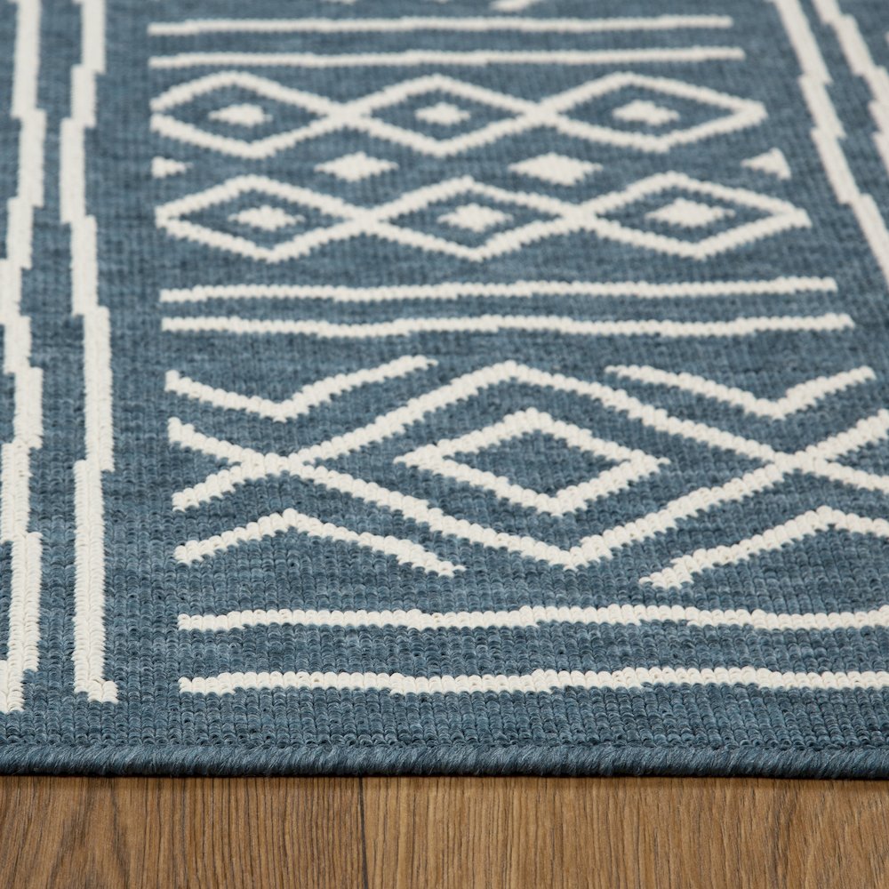 Evette Rios Ivory/Navy Bohemian Tribal Polypropylene Indoor/Outdoor Area Rug. Picture 6