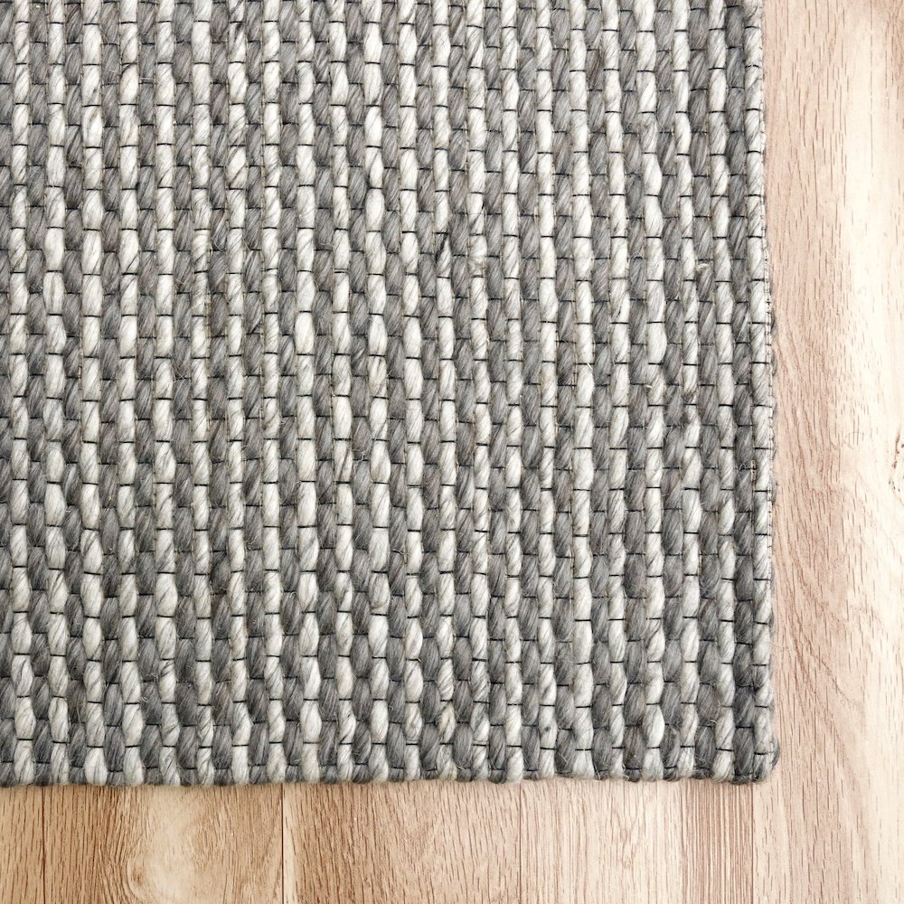 Bergen Wool Blend Area Rug Indoor in Gray/Silver, 9' x 12'. Picture 4