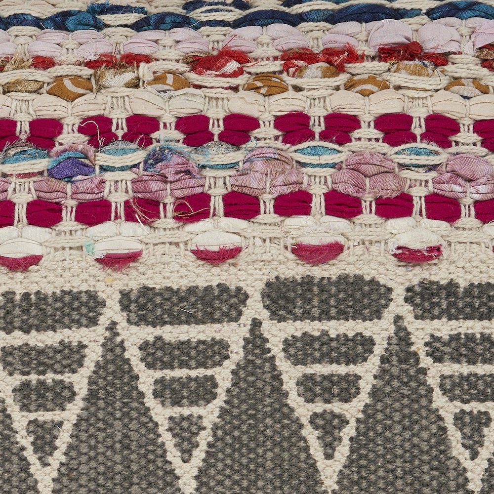 Boho Geometric Throw Pillow. Picture 3