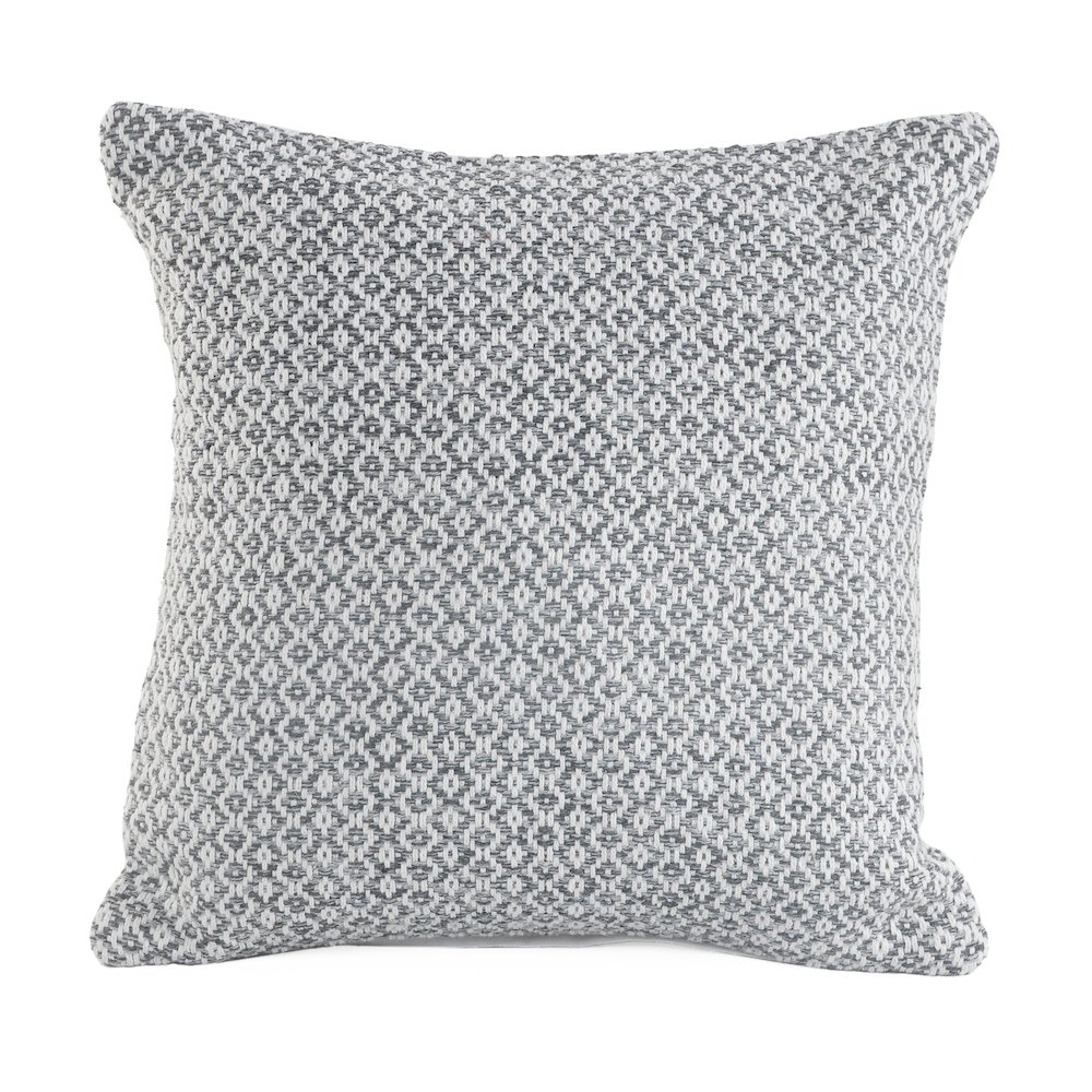 Insignia Cotton Pillow Set of 4 in Gray/White, 18" x 18". Picture 4