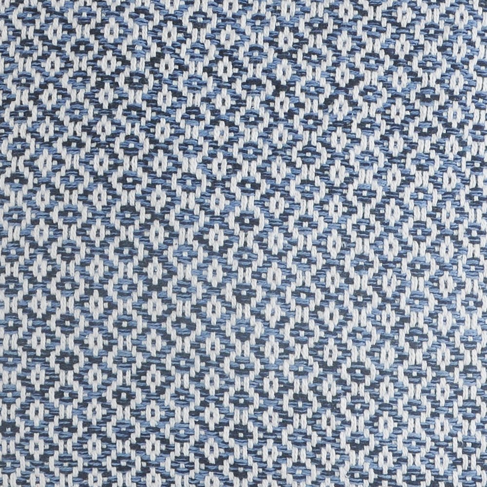 Insignia Cotton Pillow Set of 2 in Blue/White, 18" x 18". Picture 3