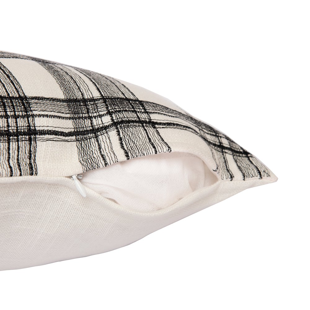 Stacy Garcia  Cotton Blend Poly Filled Pillow in White/Black, 24" x 24". Picture 3