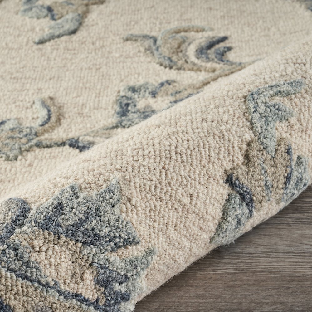 Mirroring Ivory and Blue Floral Bloom Area Rug 7'3" Round. Picture 4