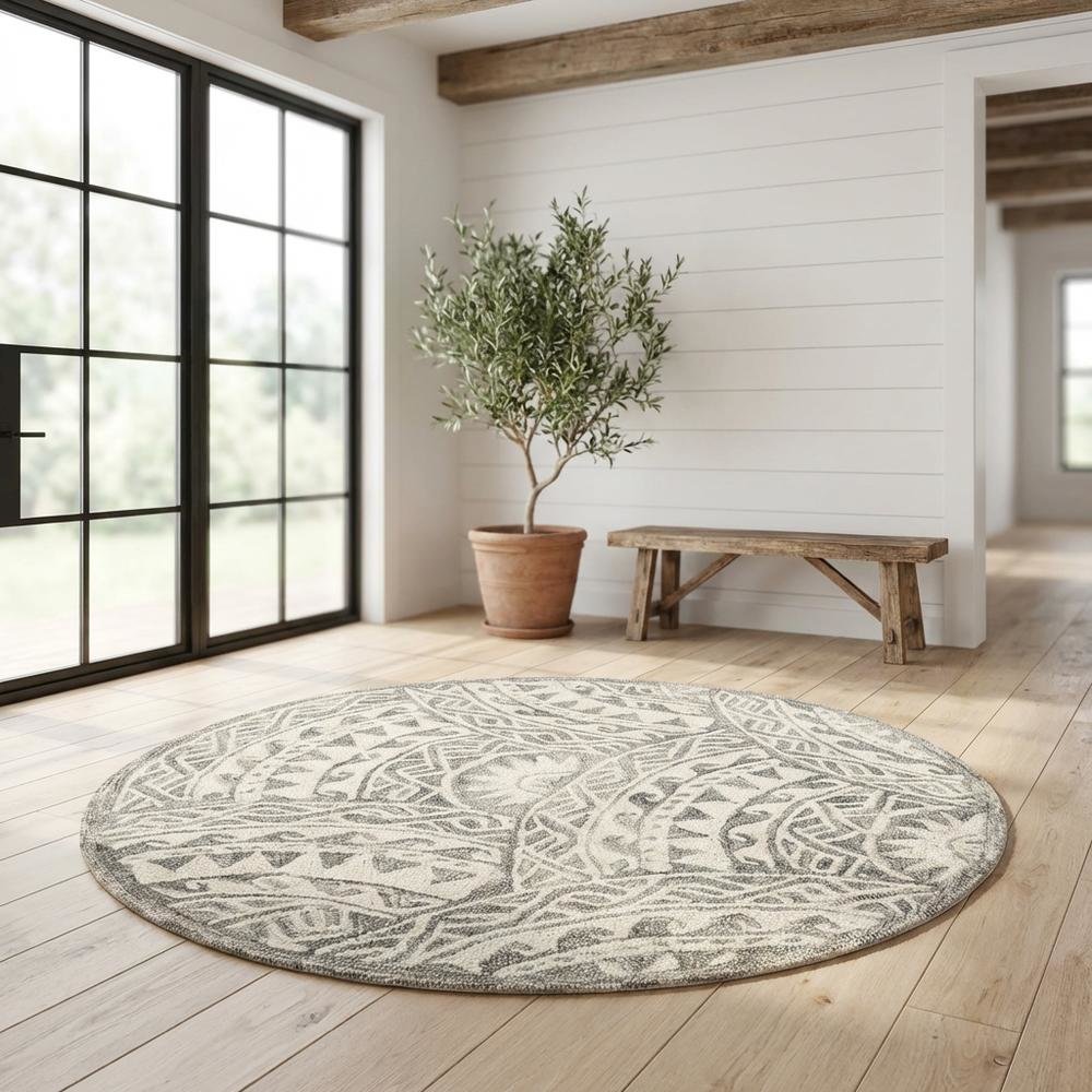 Gray Indoor Round Area Rug With Transitional Design For Living Space. Picture 2