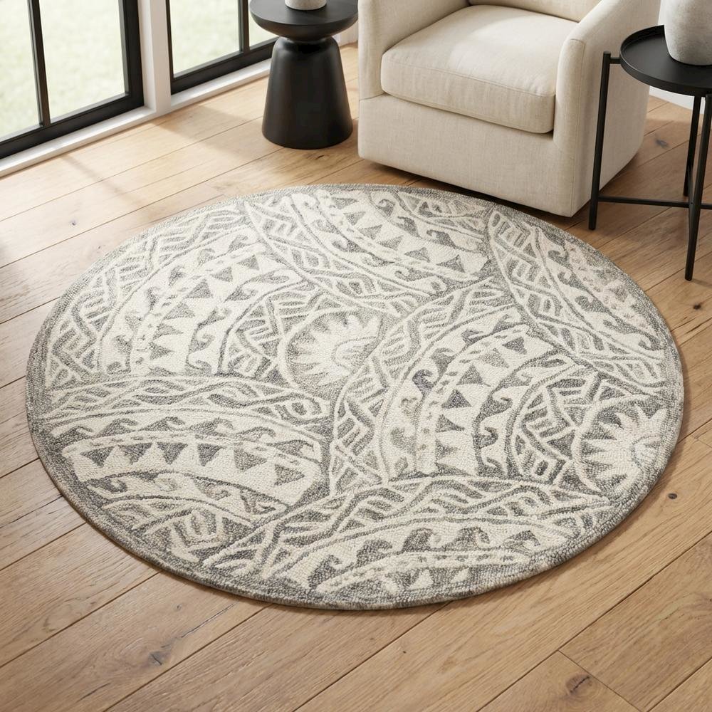 Gray Indoor Round Area Rug With Transitional Design For Living Space. Picture 3