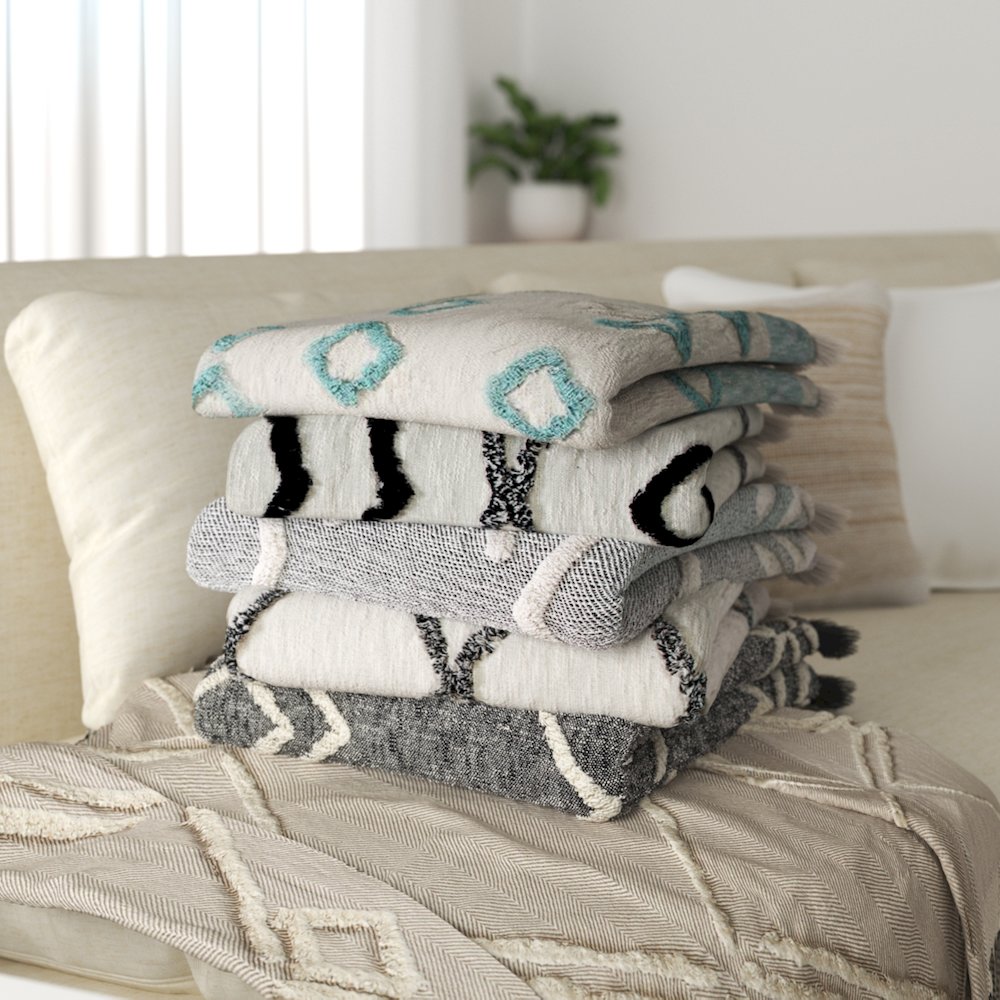 Black/Gray Geometric Hand-Woven All-Natural Cotton Throw Blanket. Picture 6