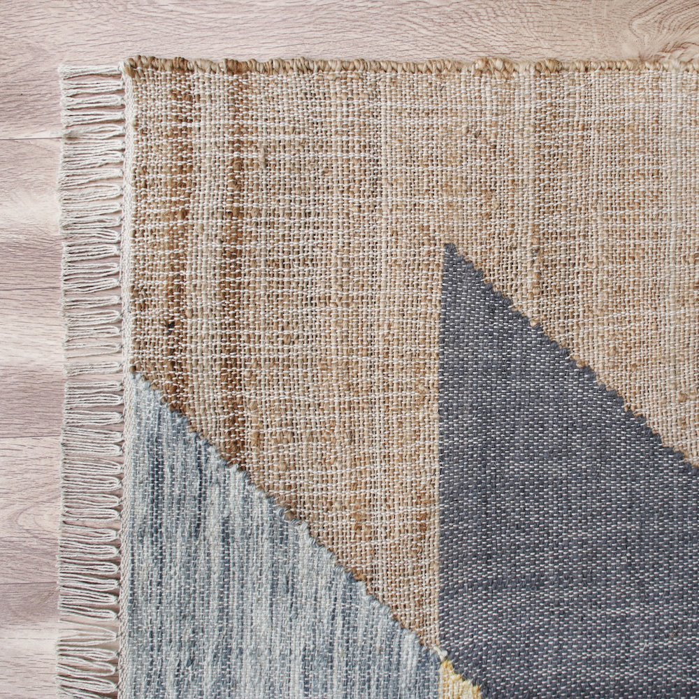 Grounding Geometric Handwoven Jute and Chotton Dhurrie Area Rug. Picture 5