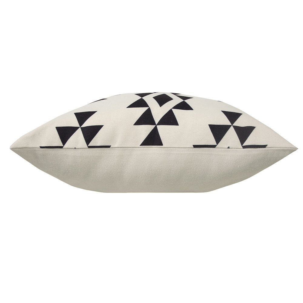 Ox Bay Hand-Woven Black/White Geometric Recycled P.E.T Yarn Pillow Cover. Picture 4