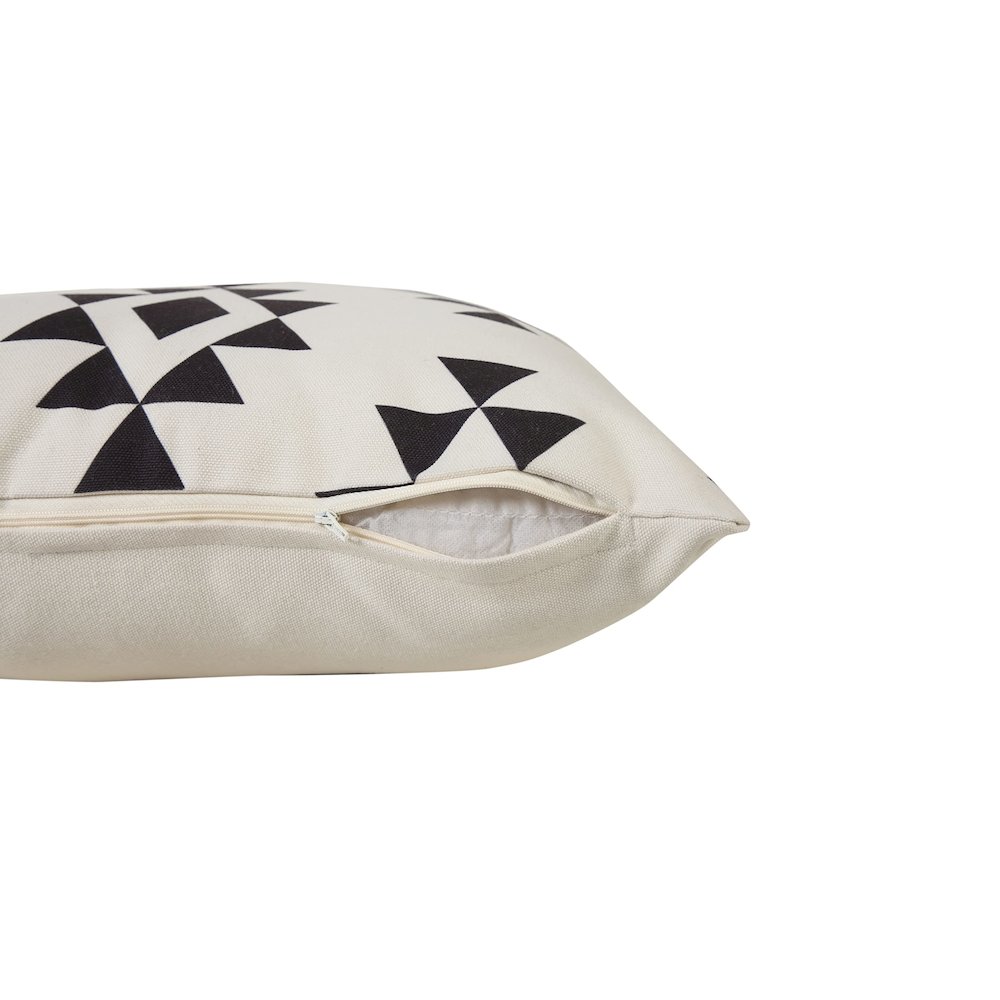 Ox Bay Hand-Woven Black/White Geometric Recycled P.E.T Yarn Pillow Cover. Picture 6