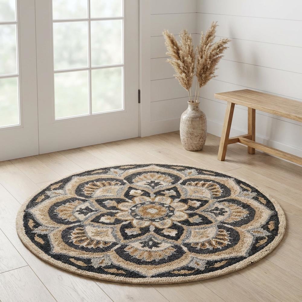 Round Indoor Area Rug With Black And Ivory Design, Classic Style For Living Room. Picture 2